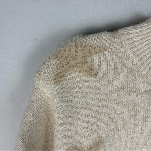 AndTheWhy Beige Cream Fuzzy Knit Star Print Sweater - Picture 3 of 6